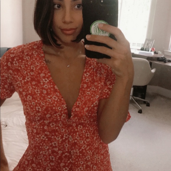 Round Laura Dress - Picture 4 of 6